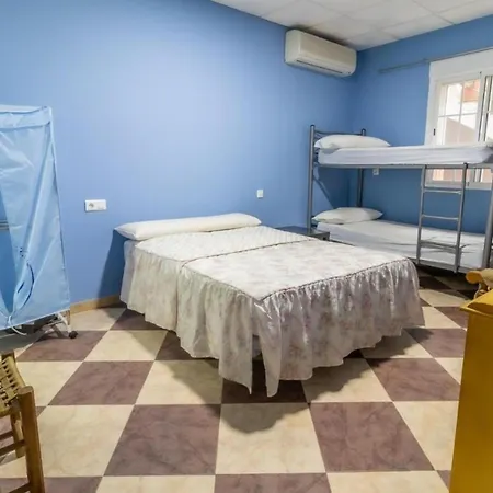 Alberguerojoplata * Torremegía