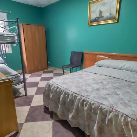 Alberguerojoplata 旅馆 Torremegía